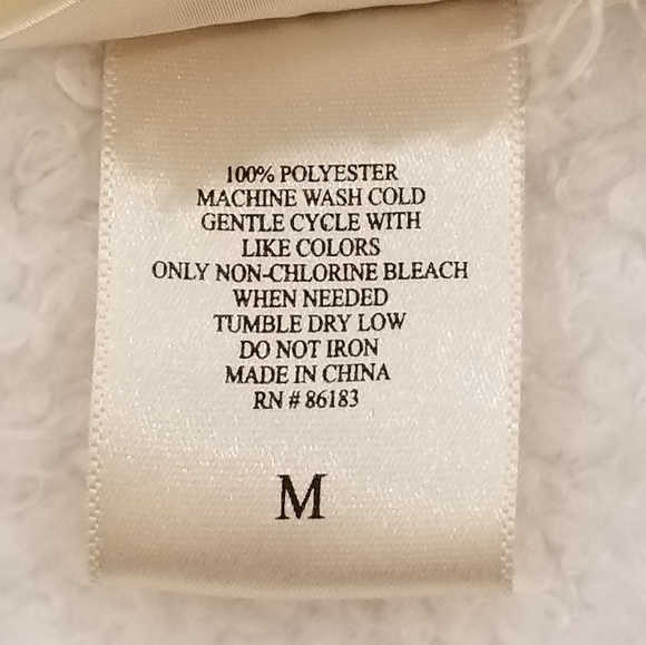 White Plush Robe - Picture 5 of 5